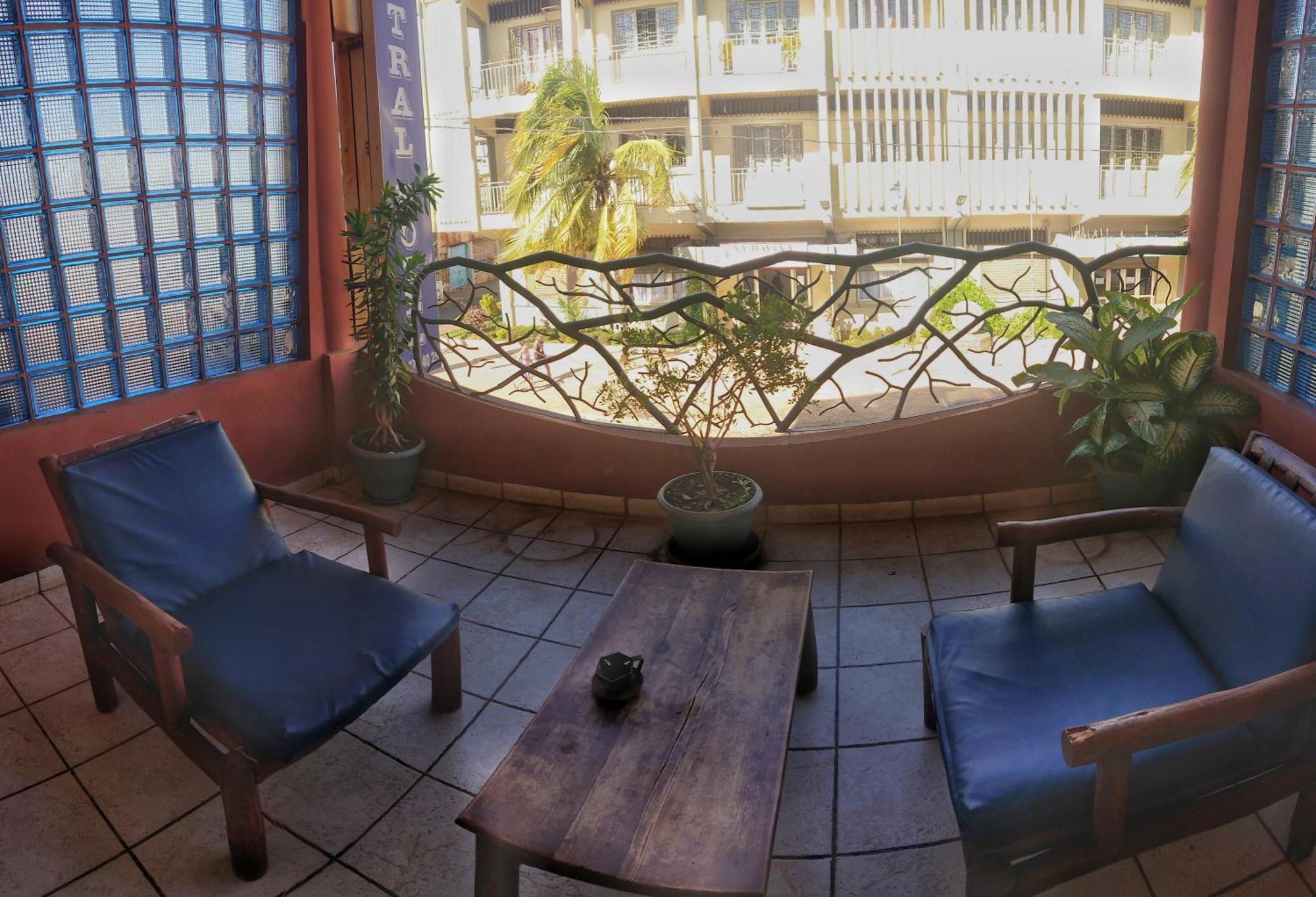 Central Hotel Antsiranana Exterior photo