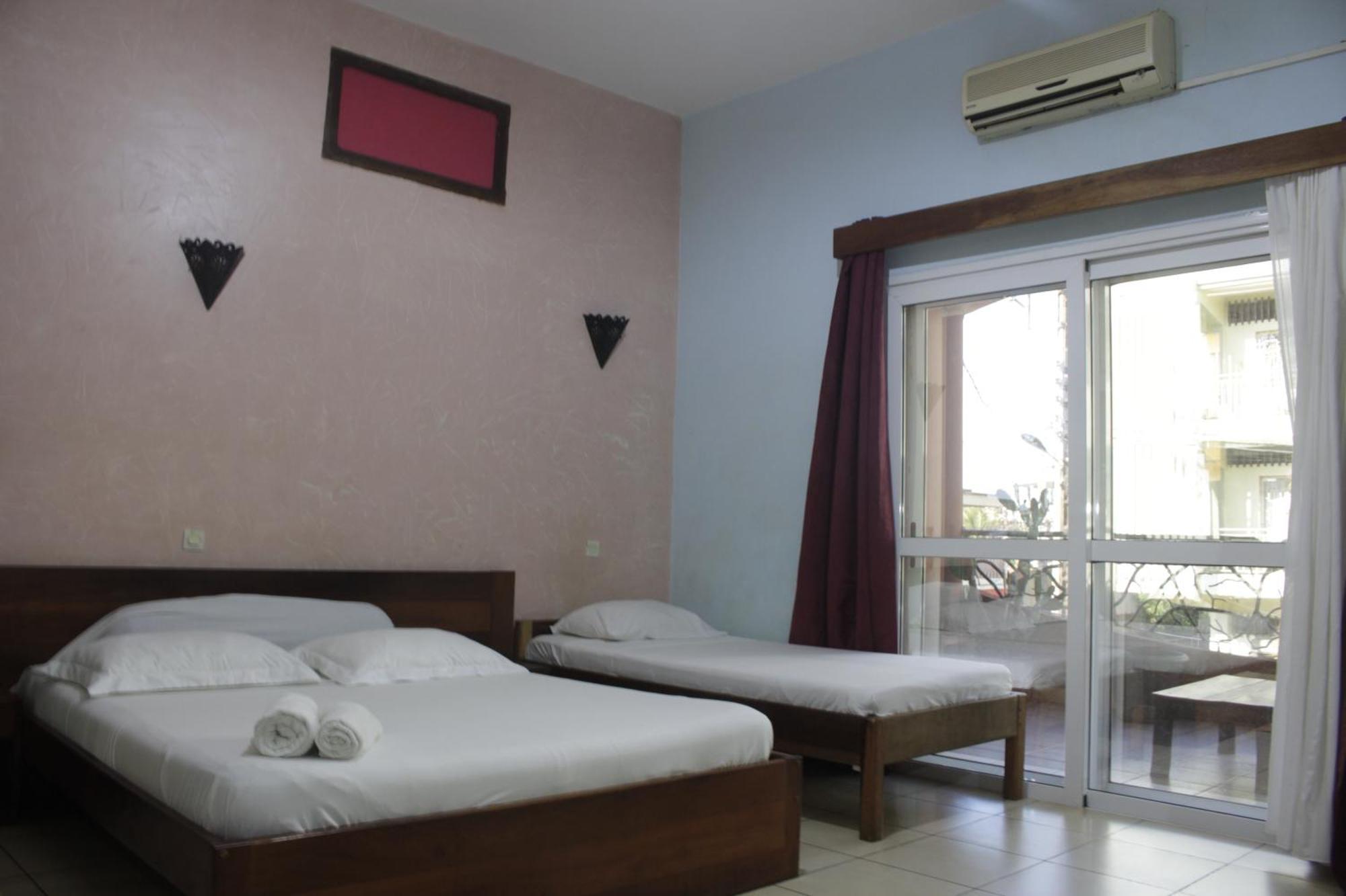 Central Hotel Antsiranana Exterior photo